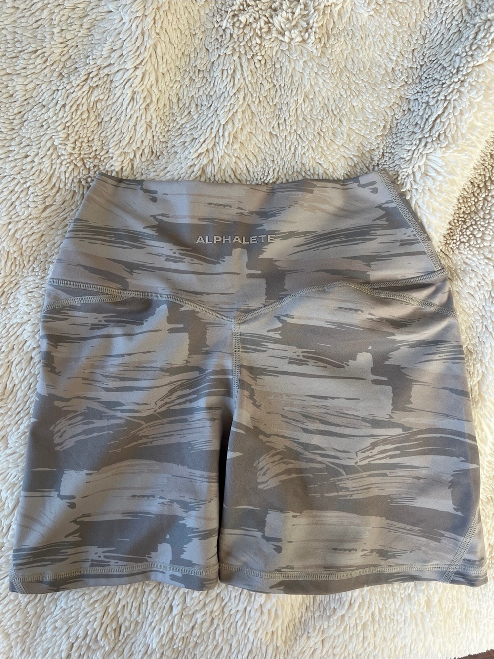 Alphalete Surface Power Shorts - Picture 3 of 3